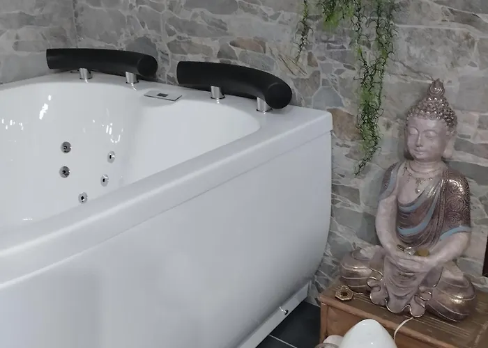 Estudio Jacuzzi Luz De Jerez Daire